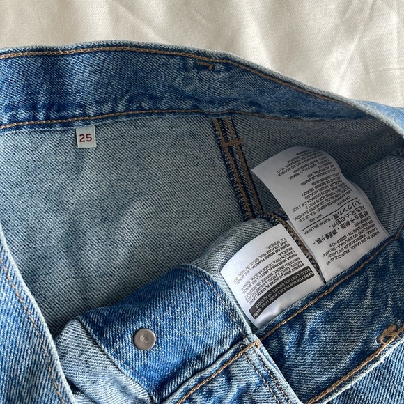 Levis Denim Button Up Skirt - Picture 4 of 5